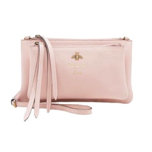 GUCCI Blind For Love Animalier Bee Cellarius Pebbled Pink Leather Crossbody Bag